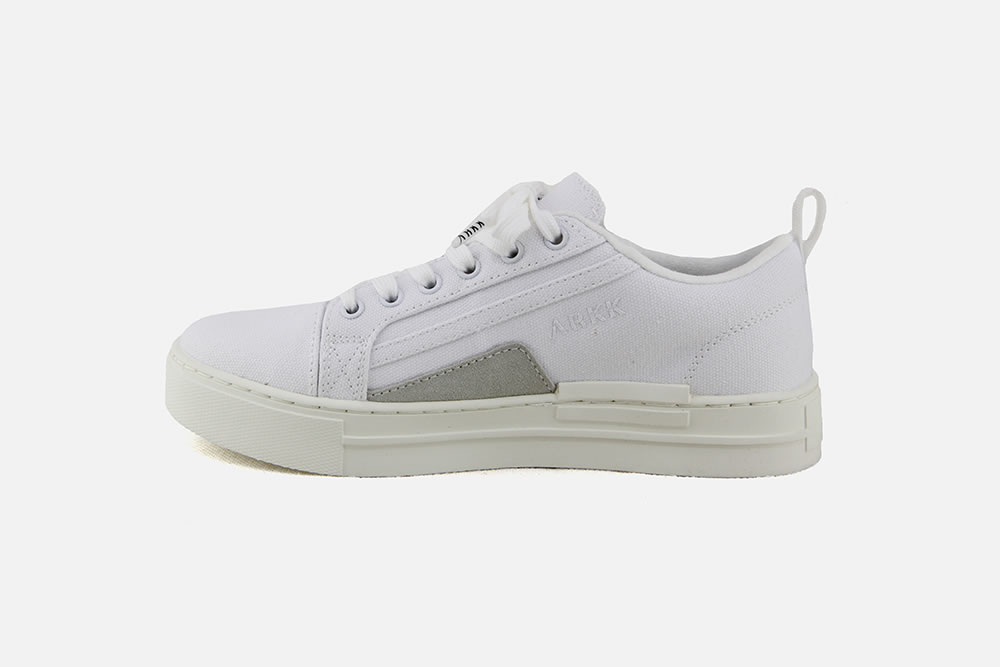 SOMMR W WHITE