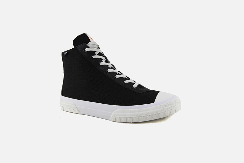CAMALEON CHUKKA BLACK WHITE