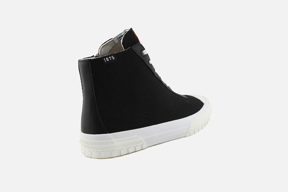 CAMALEON CHUKKA BLACK WHITE