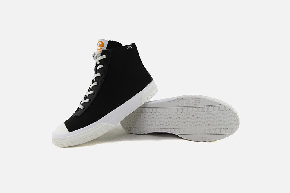 CAMALEON CHUKKA BLACK WHITE