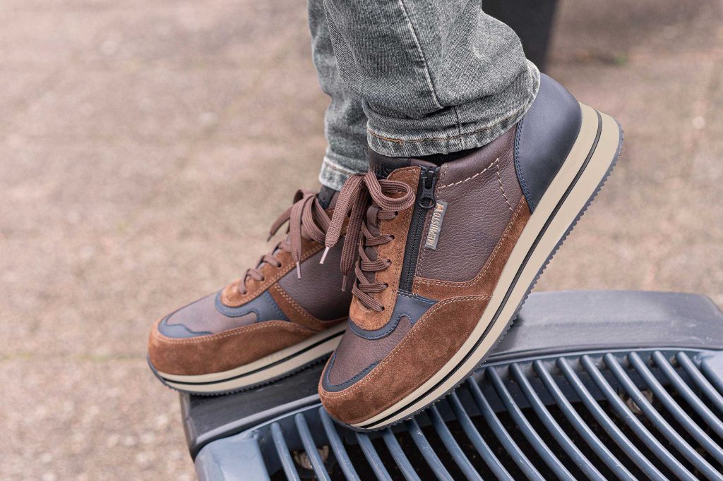 GILFORD BROWN BLUE
