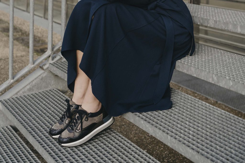 OLIMPIA NAVY PRINT
