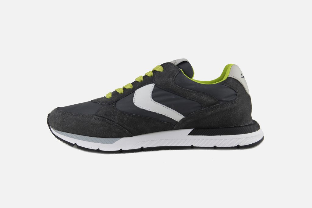 STORM BRUSHED NYLON GREY