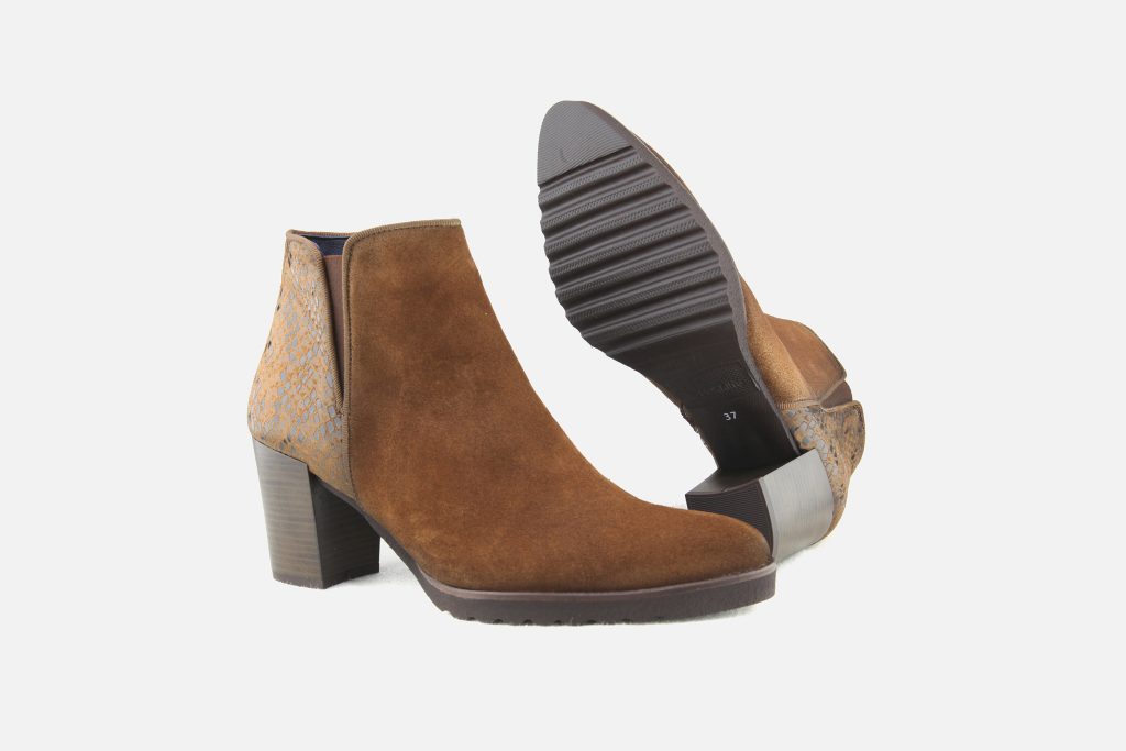 CASSIDY HONEY VINTAGE