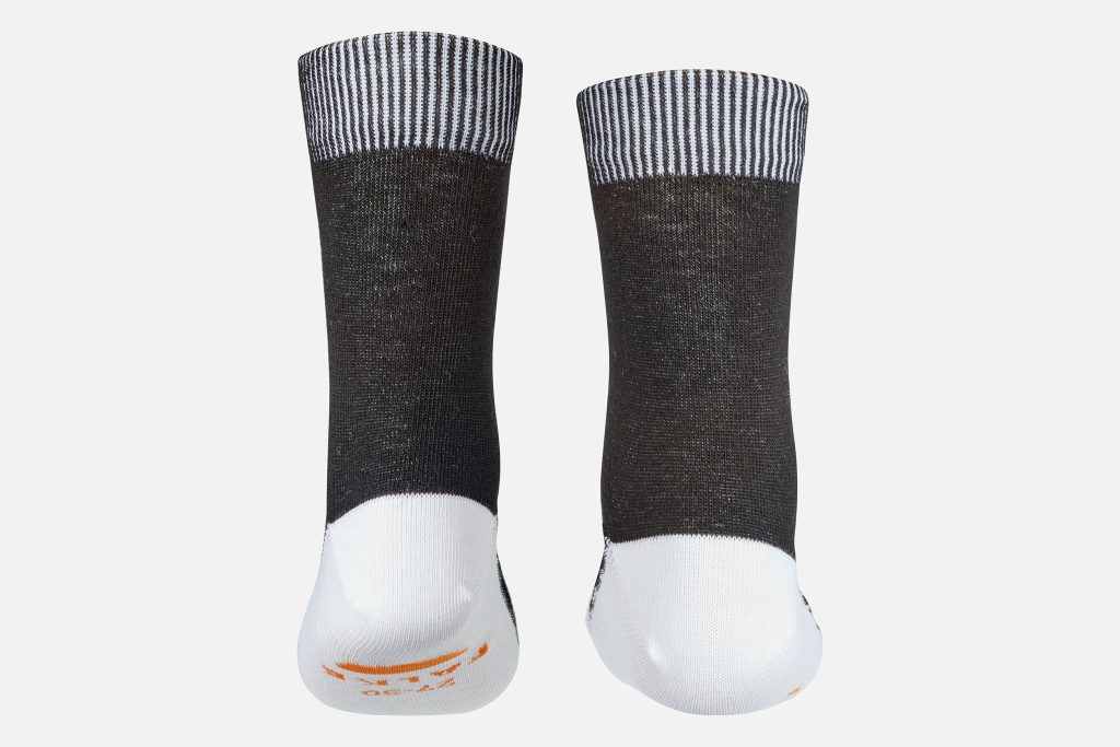 PENGUIN HANDPUPPET BLACK