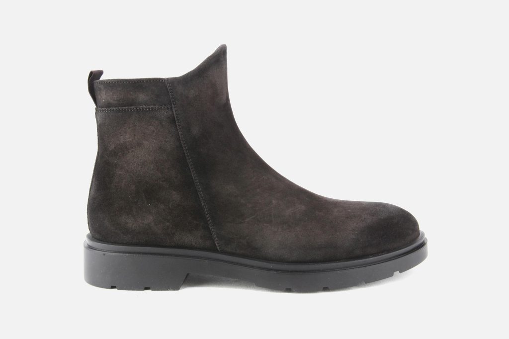 RUSSELL DARK BROWN