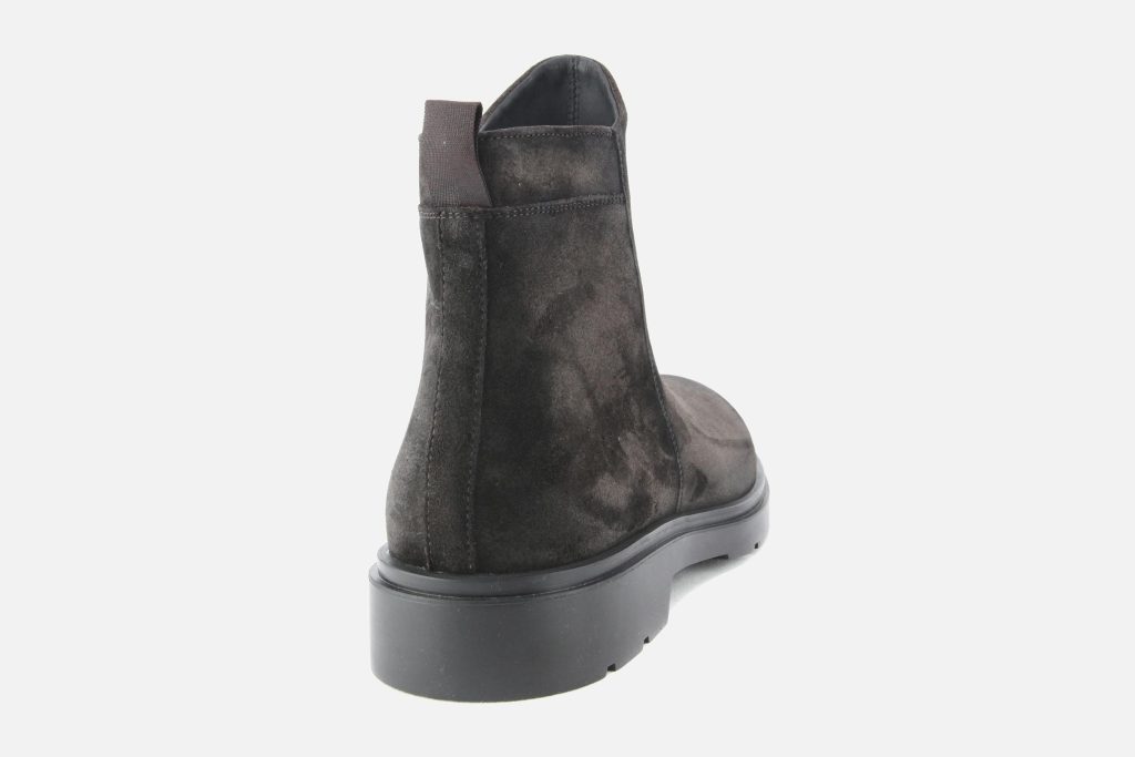 RUSSELL DARK BROWN