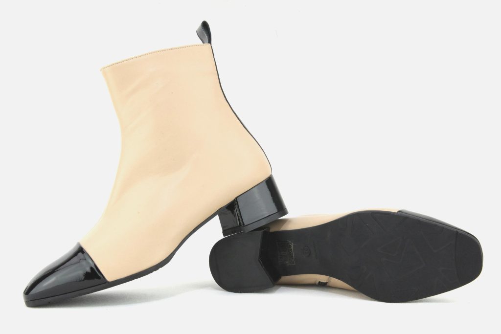 BOOSTER NOIR ET BEIGE
