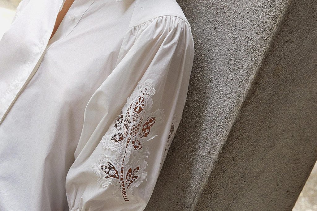 CHEMISE COQUETTE BLANC BRODE