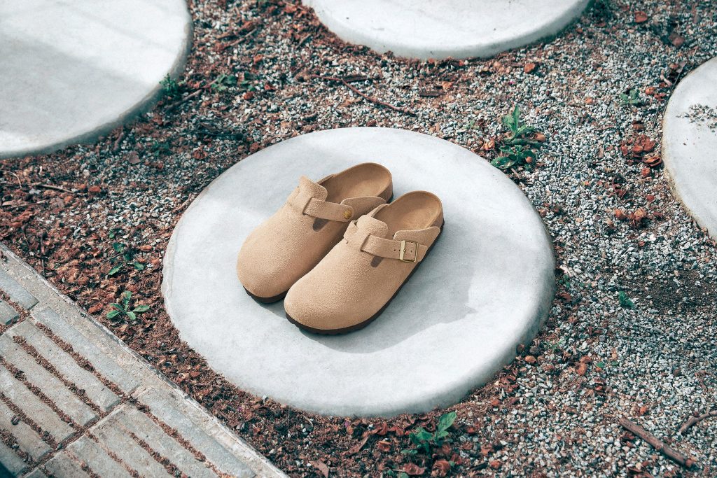 BOSTON SUEDE SANDCASTLE