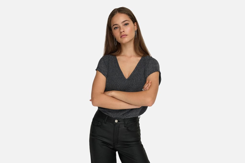 CAROL VNECK BLACK SILVER
