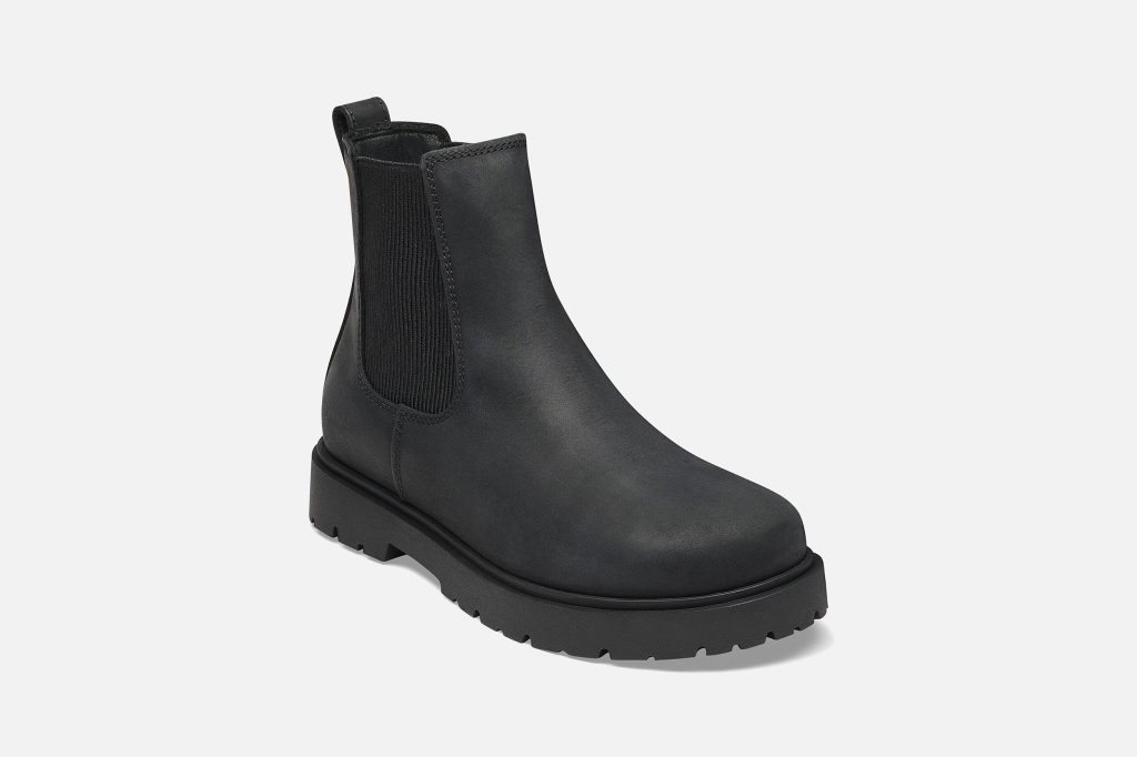 HIGHWOOD SLIP ON BLACK REG