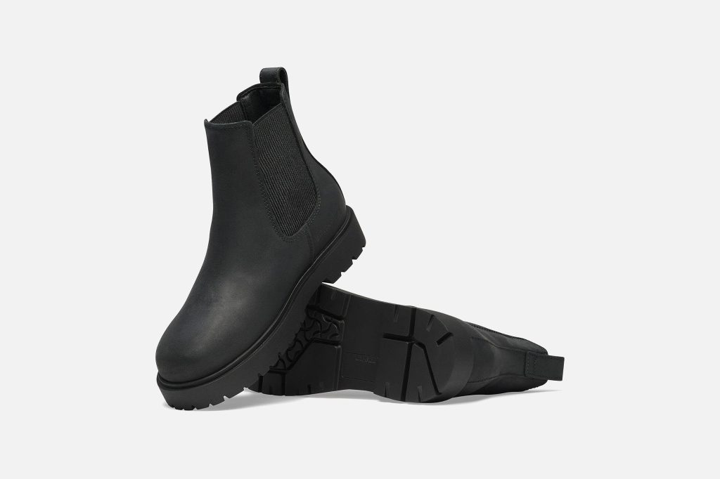 HIGHWOOD SLIP ON BLACK REG
