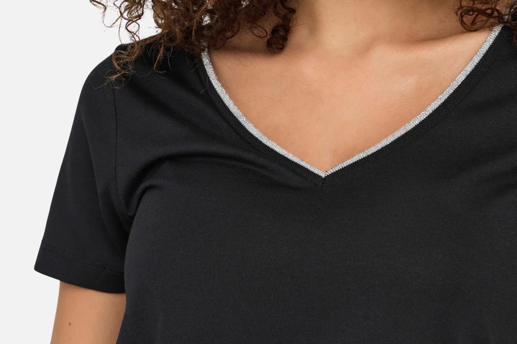 DALILA VNECK LUREX BLACK SILVER