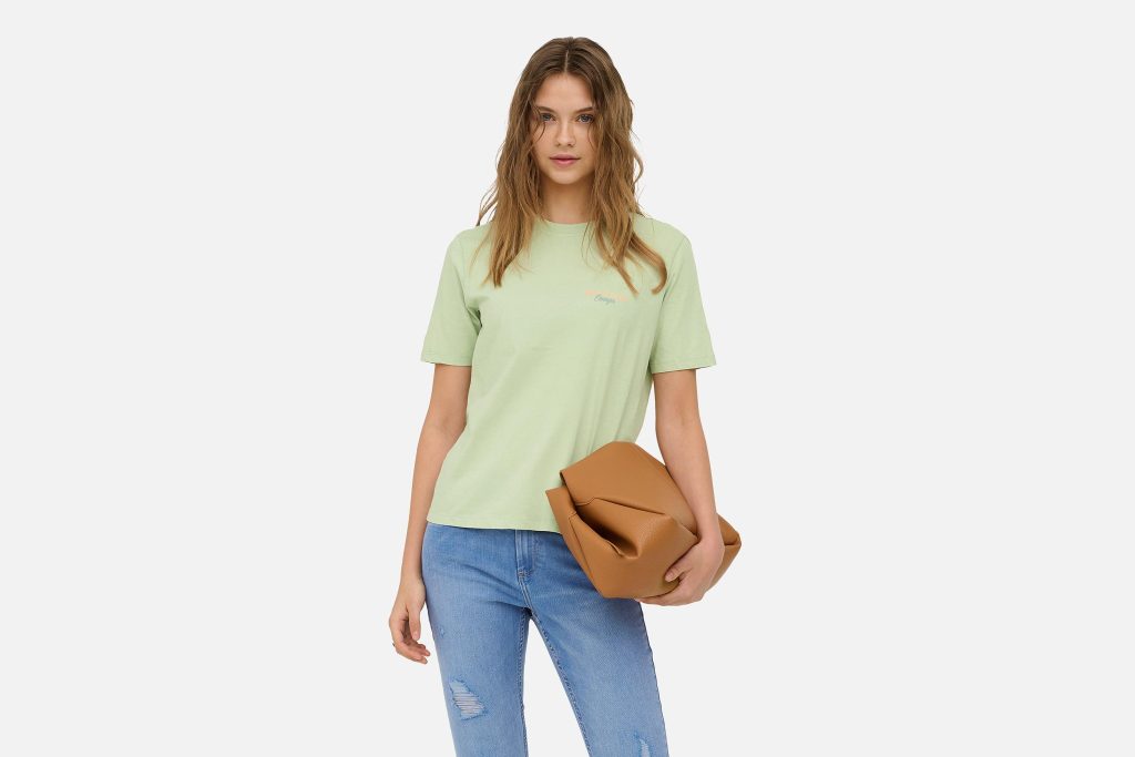 LUCY MONJA TOP STAY FRESH