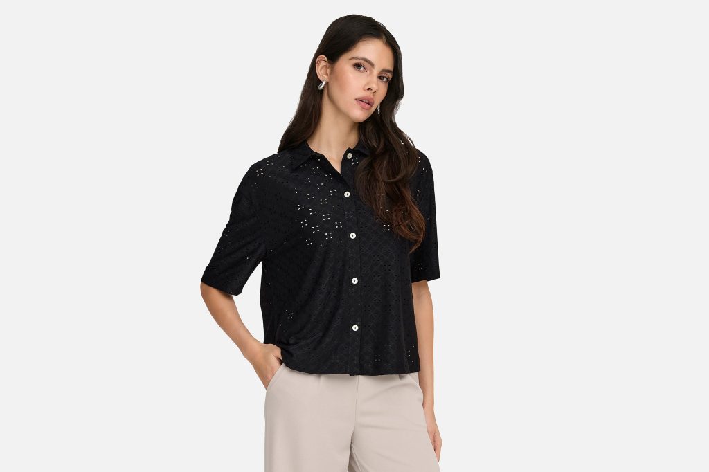 CATHINKA BUTTON TOP BLACK