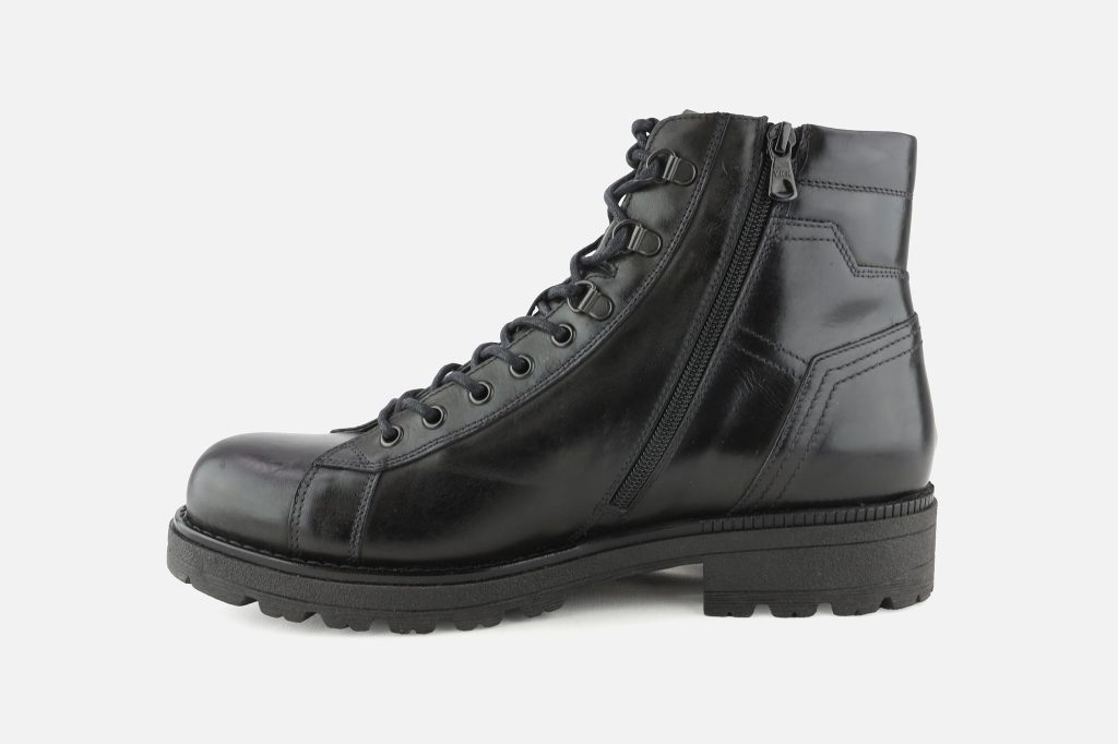 BATTLE BLACK