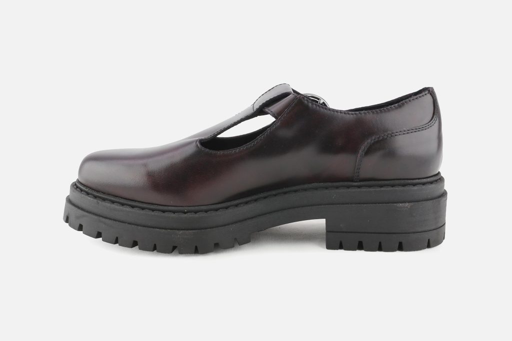 NANAIMO T STRAP DARK BURGUNDY