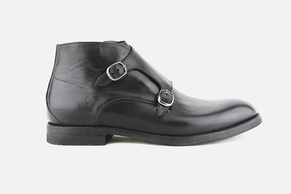 FERRANTE BLACK