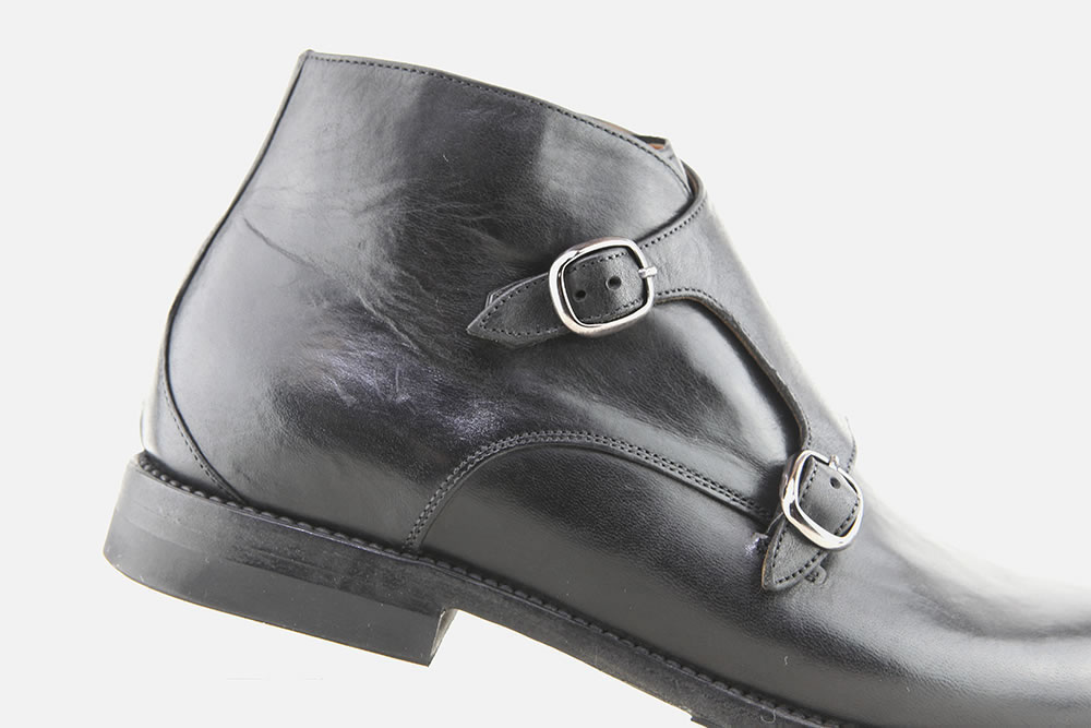 FERRANTE BLACK