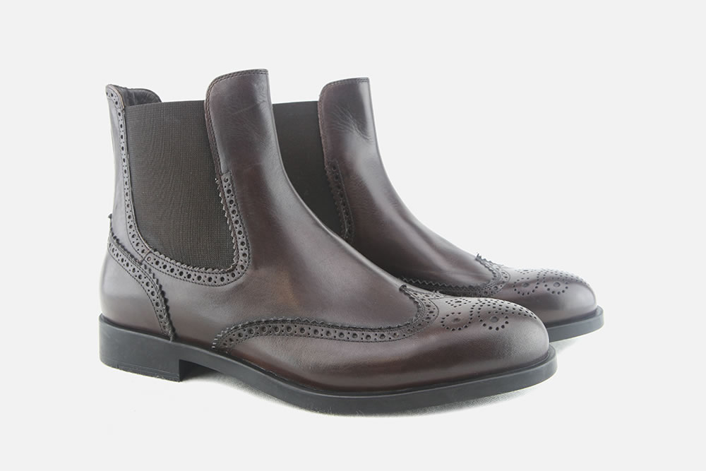 REGGIO BROWN