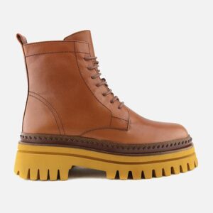 WAITING BROWN – Image 1