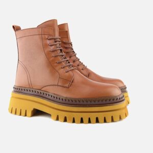 WAITING BROWN – Image 6