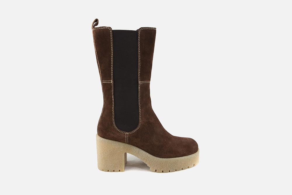 WALNUT BROWN