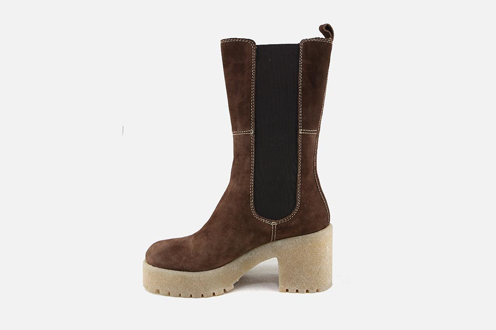 WALNUT BROWN