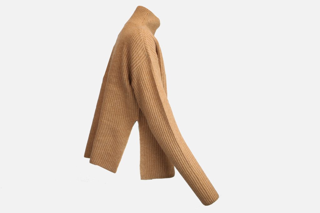 EHROLLNECK CAMEL