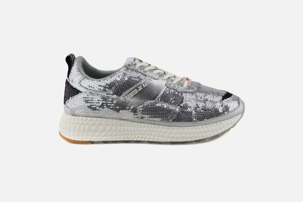 MOA RUNNING FUTURA