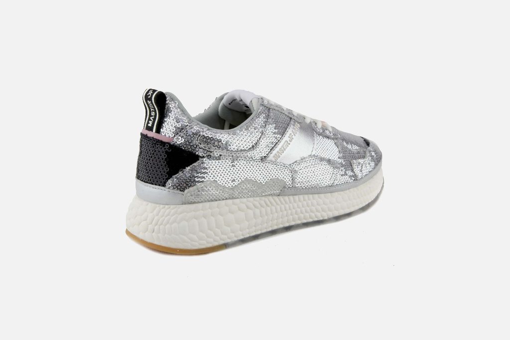 MOA RUNNING FUTURA