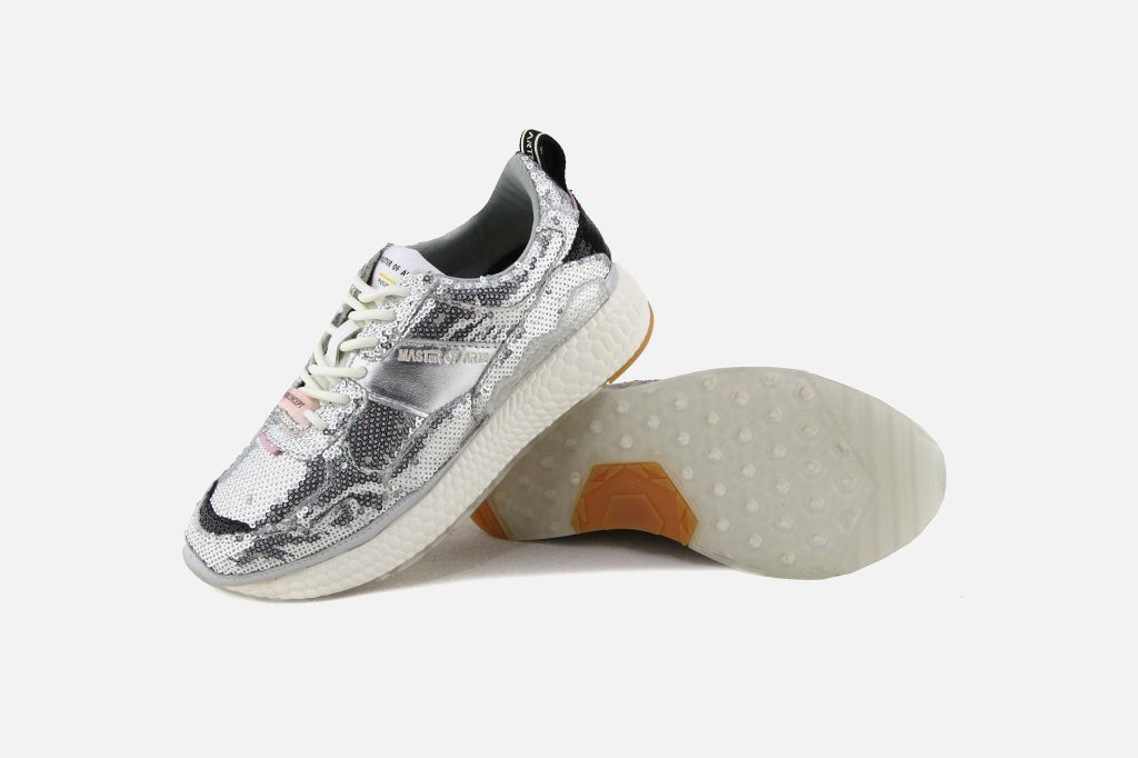 MOA RUNNING FUTURA