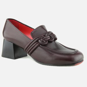 MOSTLY BURGUNDY – Image 2