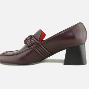 MOSTLY BURGUNDY – Image 4