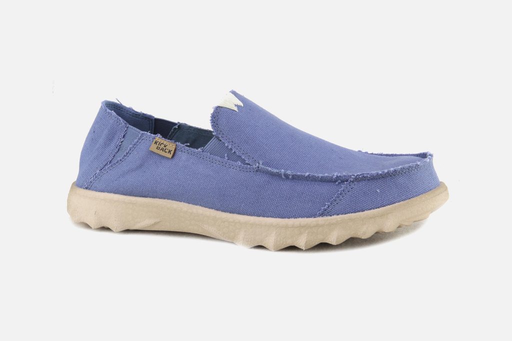 KICKBACK COUCH MID BLUE