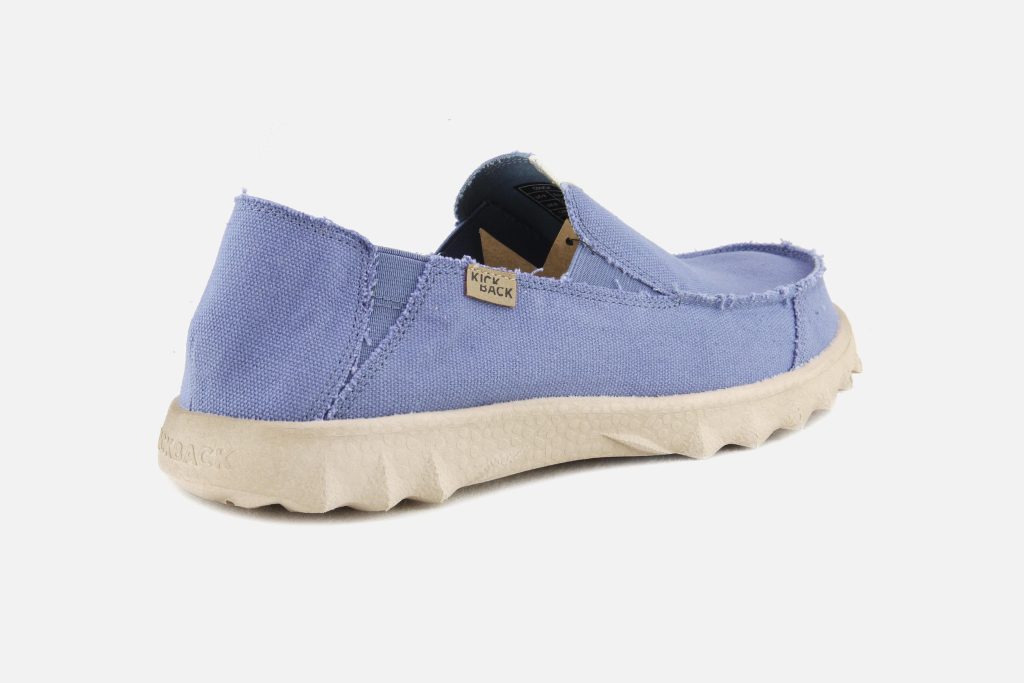KICKBACK COUCH MID BLUE