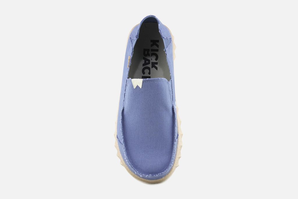 KICKBACK COUCH MID BLUE