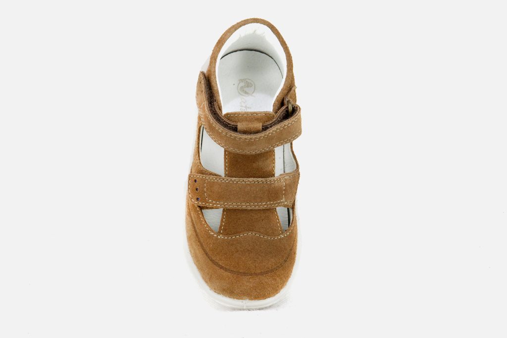 QOOCKY BROWN