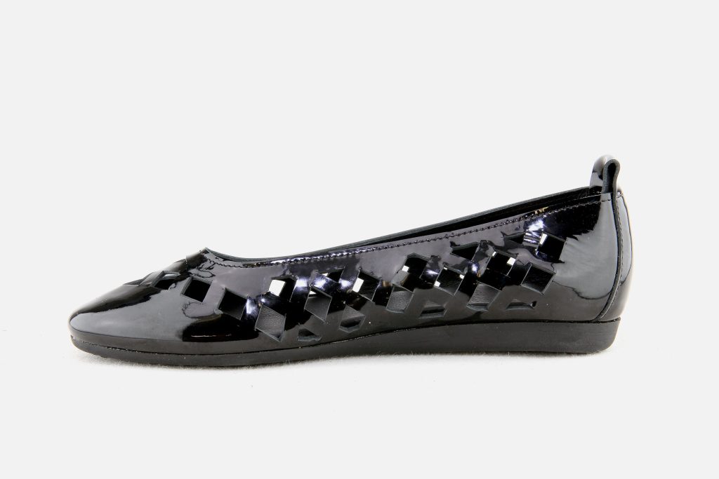 LAMDIA LACK BLACK