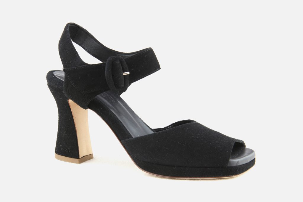 LEONIA DAIM NOIR