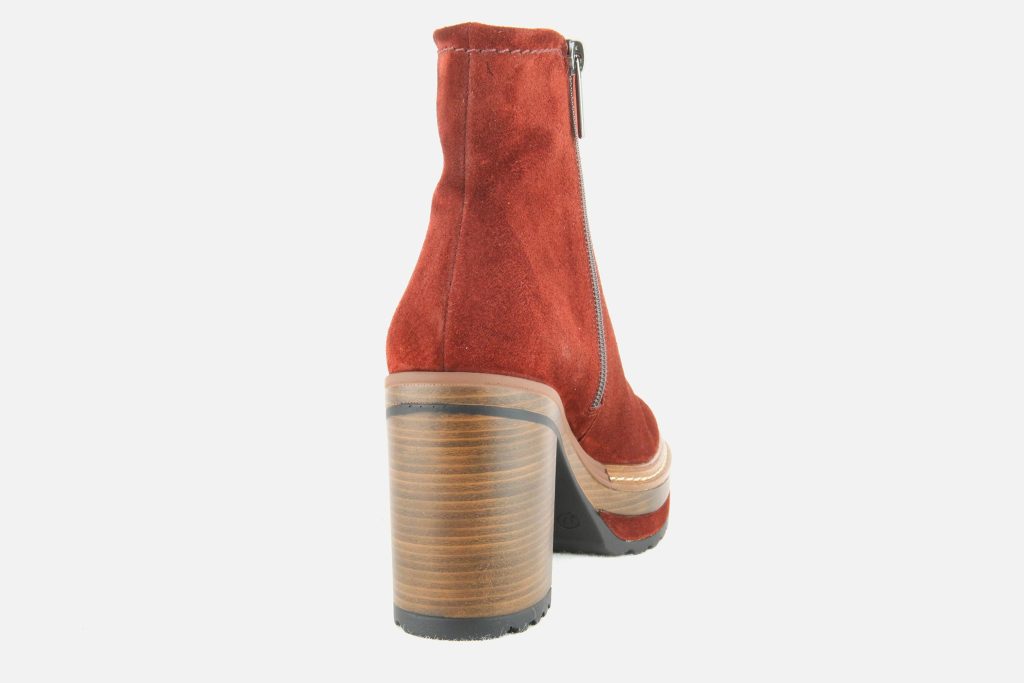 TRAVELLING TERRACOTTA