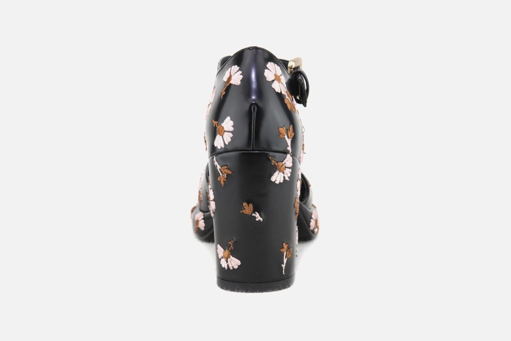 NENUPHAR BLACK FLOWERS