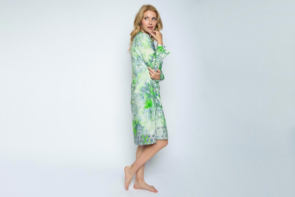 EMMA ROBE GREEN FLOWERS