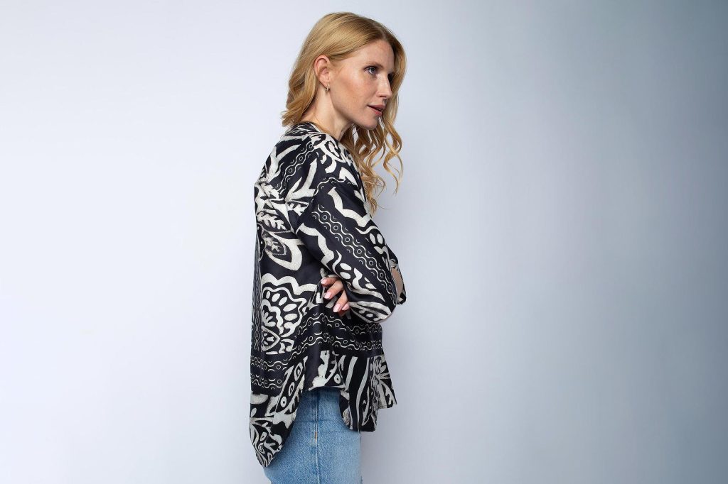 TOP PAISLEY PATCH BLACK WHITE