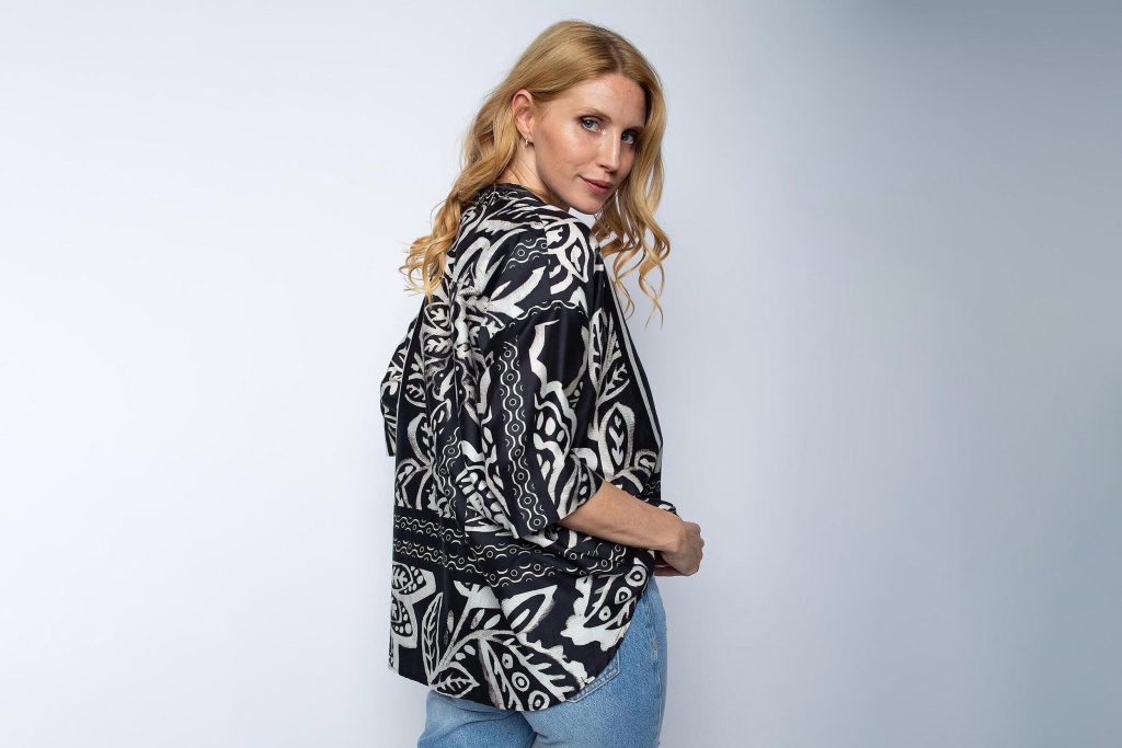 TOP PAISLEY PATCH BLACK WHITE