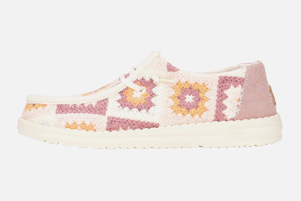 WENDY COTTAGE CROCHET PINK