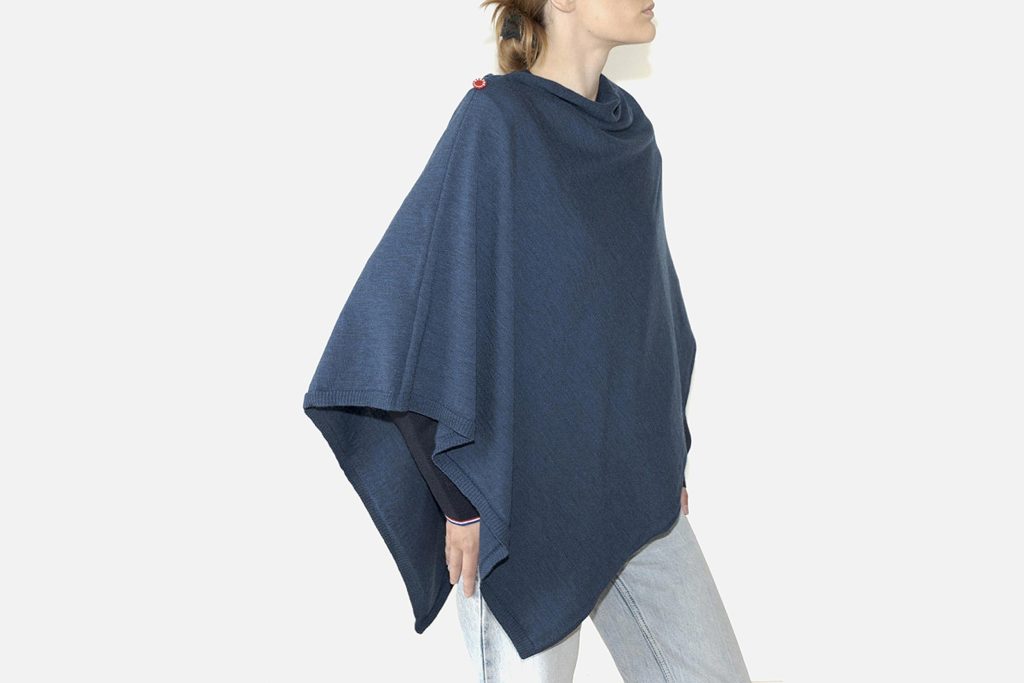 PONCHO BERTHE BLEU NUIT