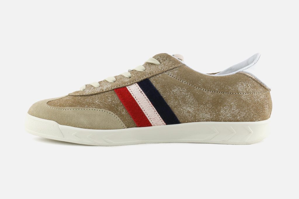 FLAT GOLD BEIGE BLUE RED