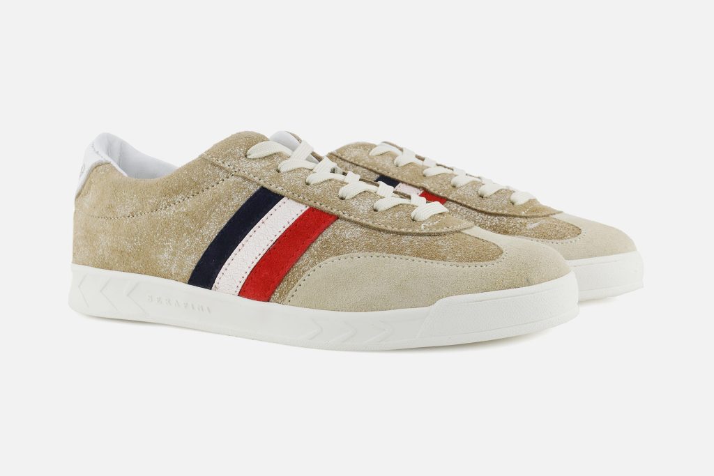 FLAT GOLD BEIGE BLUE RED